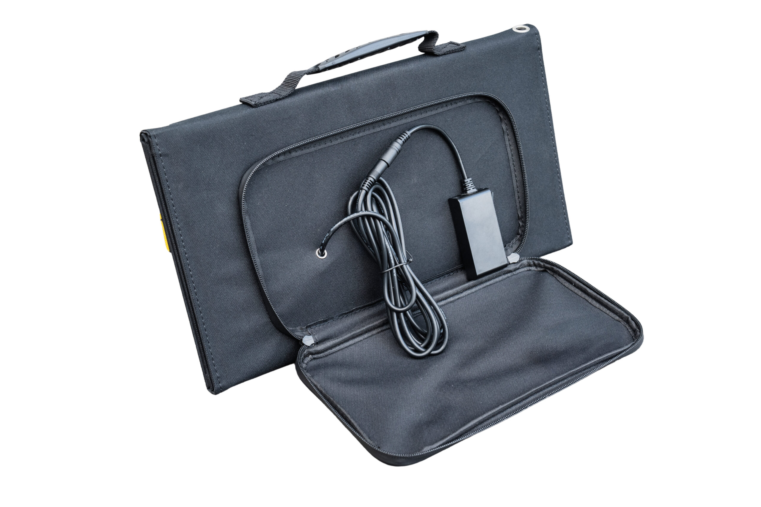 Wing 50_DS_Tasche geöffnet